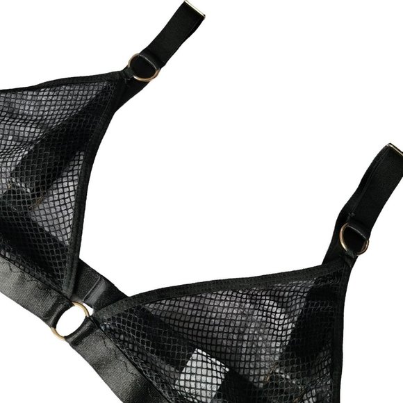 Fishnet Bra With Gold Rings - Picture 2 of 3